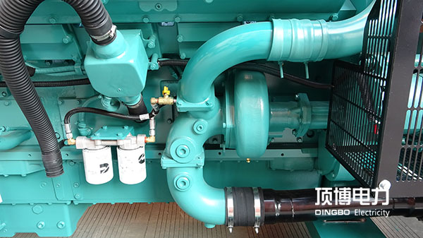 發(fā)電機(jī)廠家提醒您：柴油發(fā)電機(jī)組的油箱也需要進(jìn)行日常保養(yǎng)
